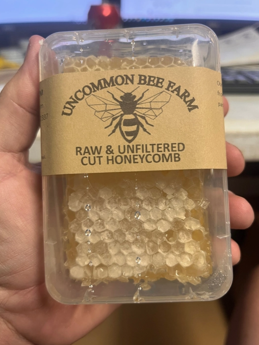 Raw and Unfiltered Cut Honeycomb